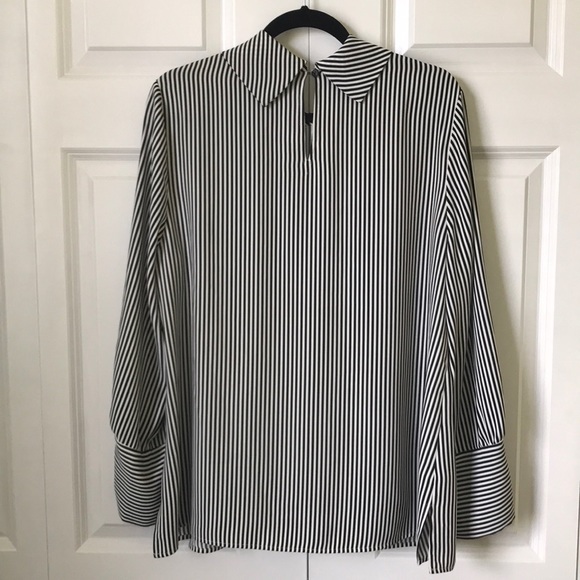 CHICO’S MOCK NECK BLOUSE - Picture 2 of 7